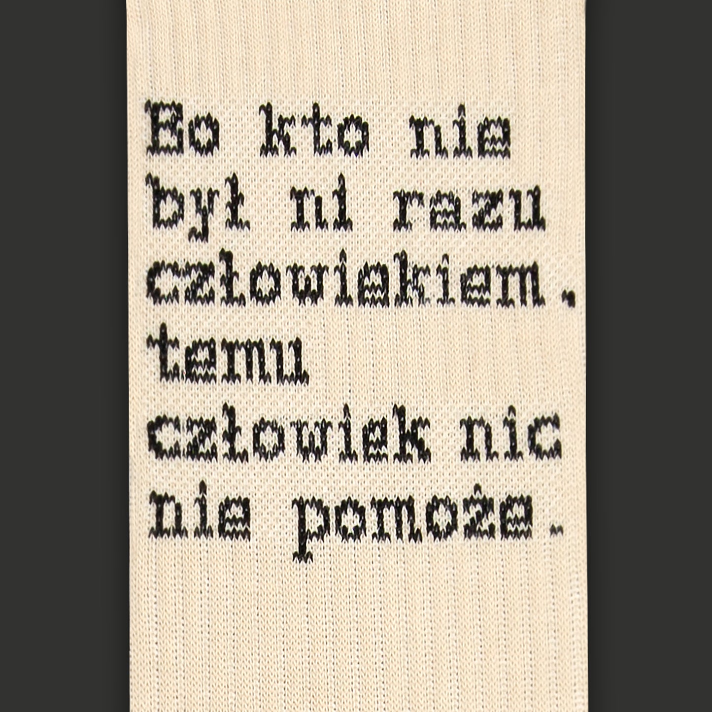 beżowe skarpetki Mickiewicz