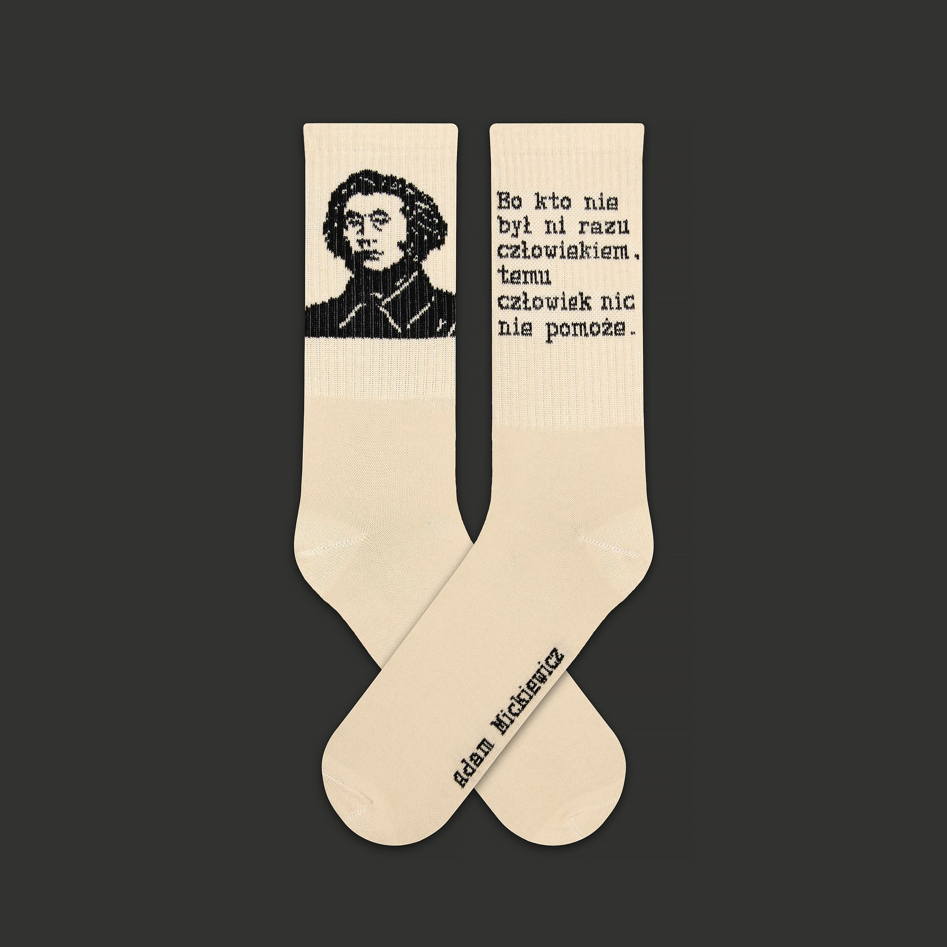 beżowe skarpetki Mickiewicz